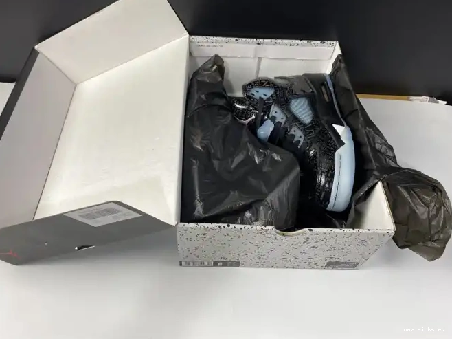 Rep Onekick 5 Doernbecher Jordan Retro AIR 633068-010 0404